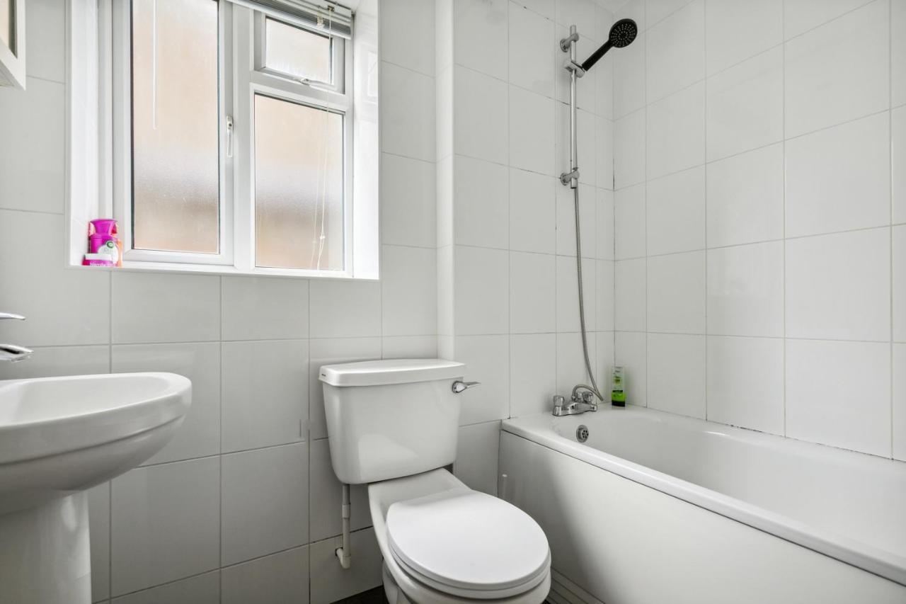 Cozy Wimbledon Apartment Londra Dış mekan fotoğraf