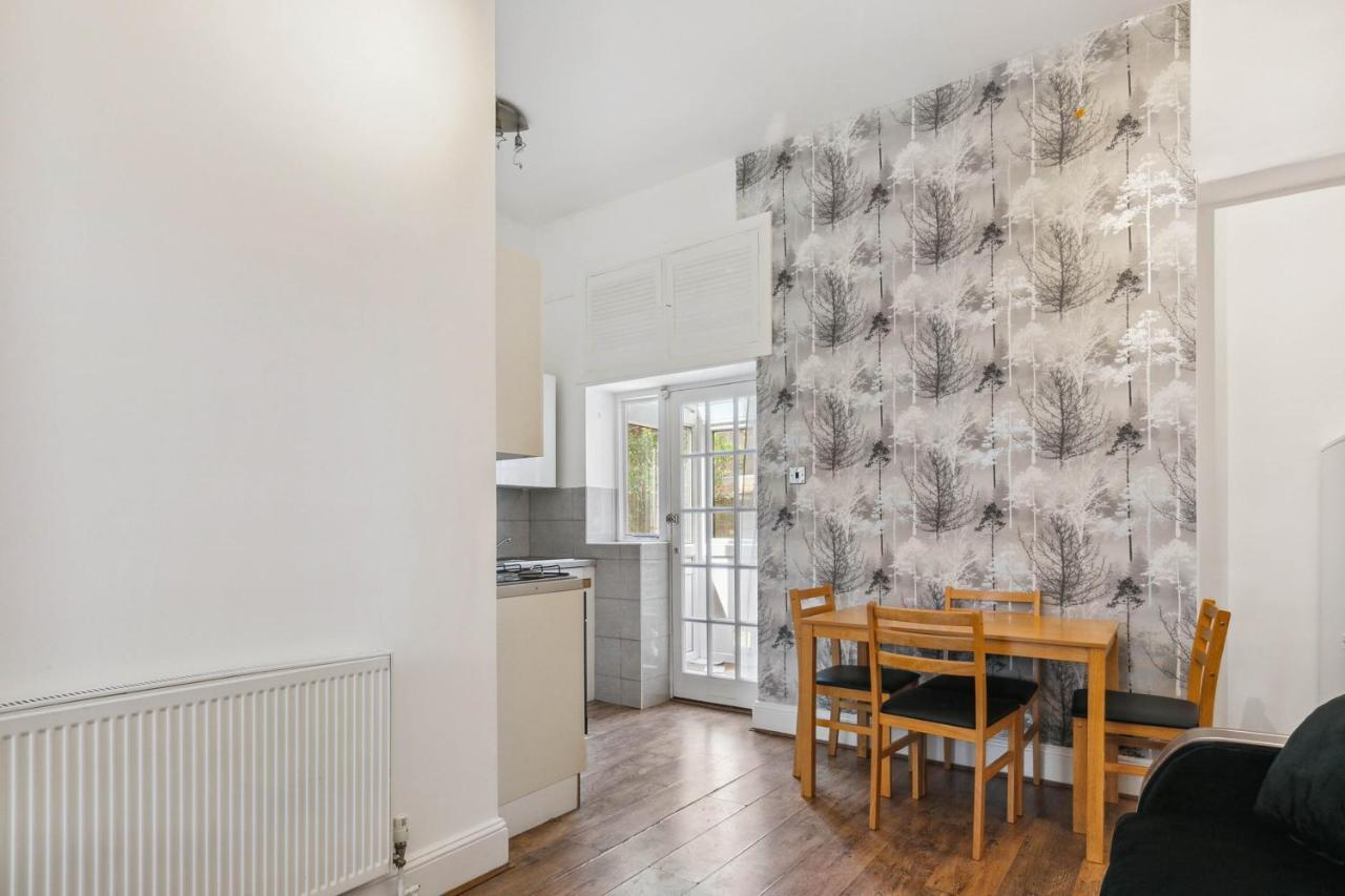 Cozy Wimbledon Apartment Londra Dış mekan fotoğraf